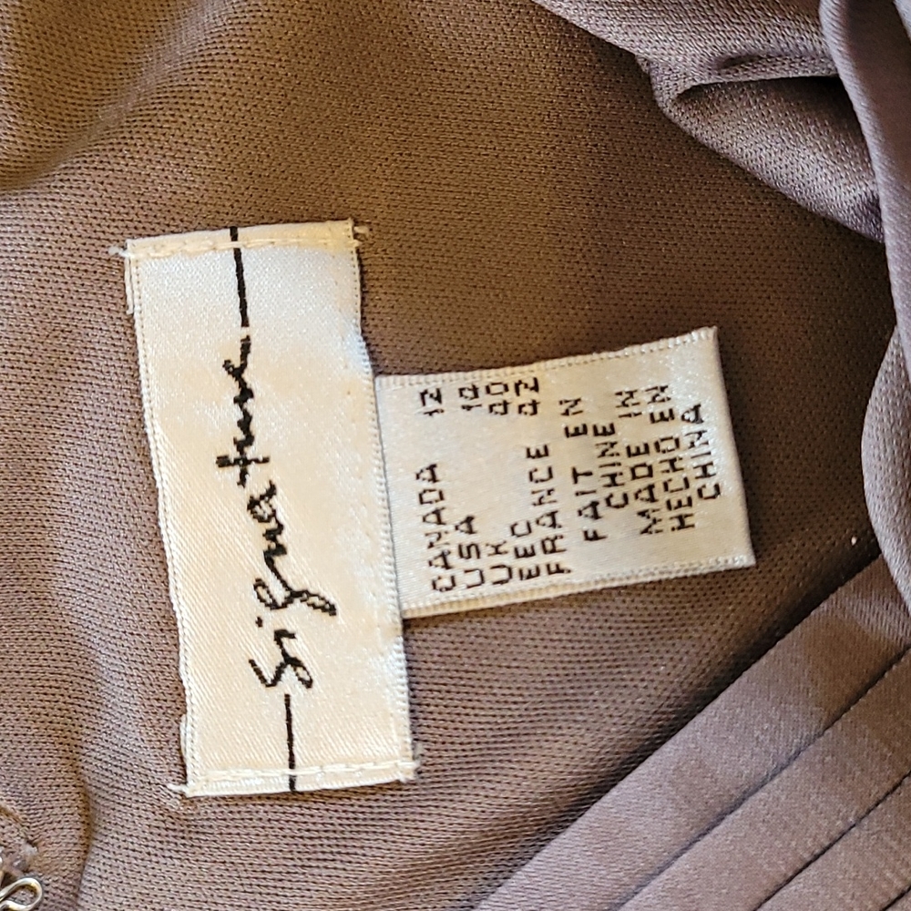 Light brown/gray wedding dress